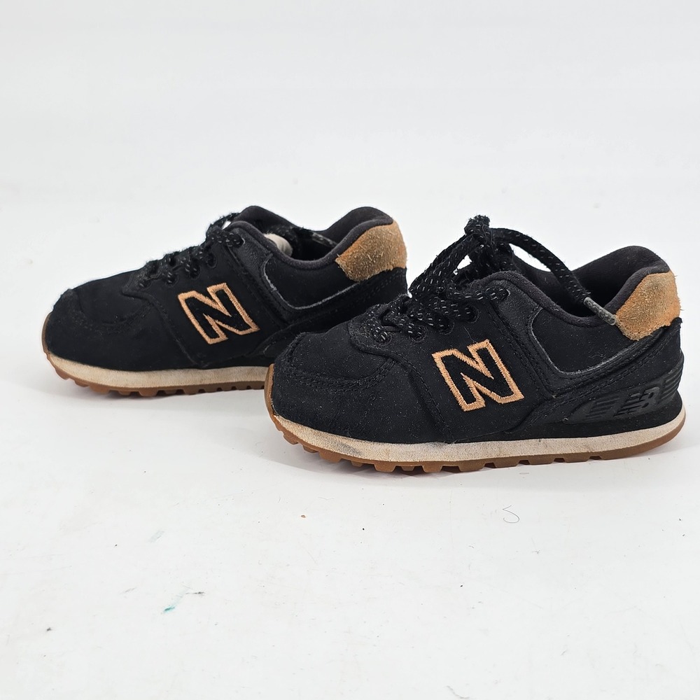 New Balance 574 Kids‎ 4 Sneakers Black Tan Suede Low Top Athletic Shoes